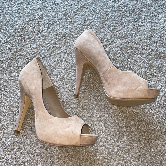 Jessica Simpson Amandax tan suede platform peep toe heels NWOT - Picture 3 of 7